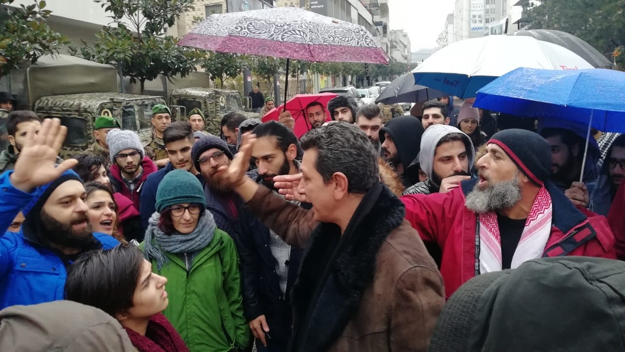 وقفة احتجاجية لحراكي النبطية وكفررمان أعقبها إطلاق موقوفين
