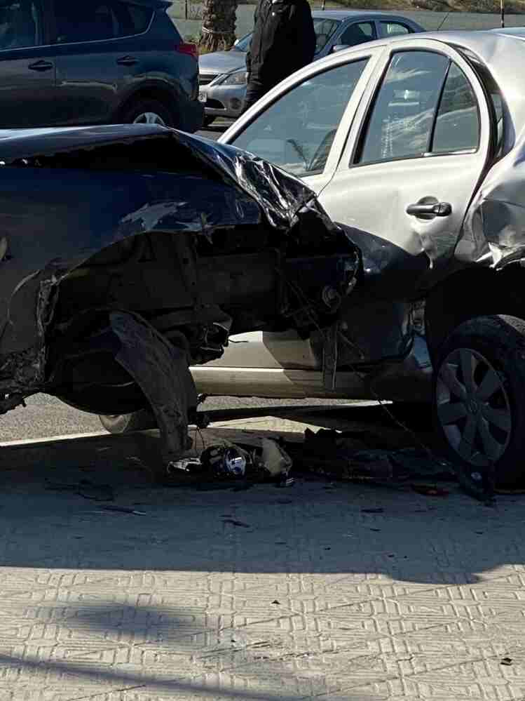 بالصور: حادث سير بين 4 سيارات على طريق الخيم البحرية في مدينة صور