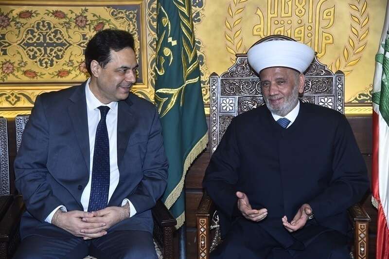 الرئيس حسان دياب من دار الفتوى: واثق من حكمة المفتي ومستمرون في التواصل من أجل مصلحة لبنان