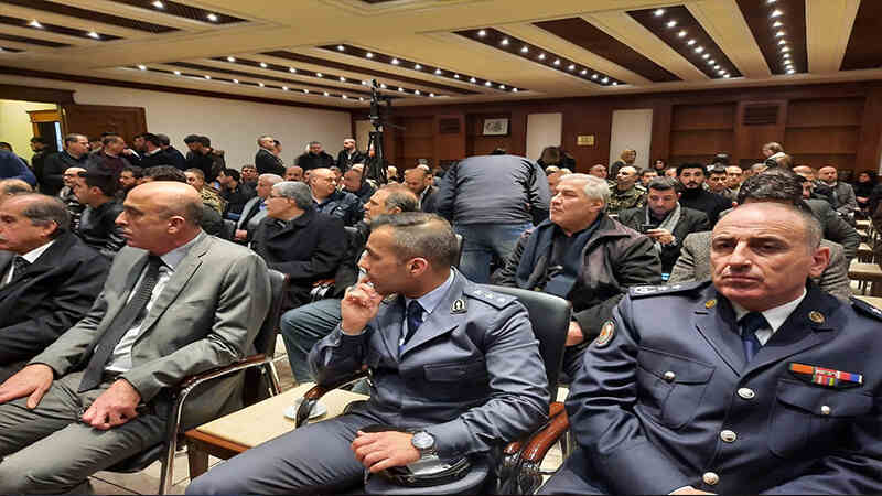 بالصور: تقبل التعازي بالشهيد الرائد جلال شريف في منطقة الرملة البيضاء