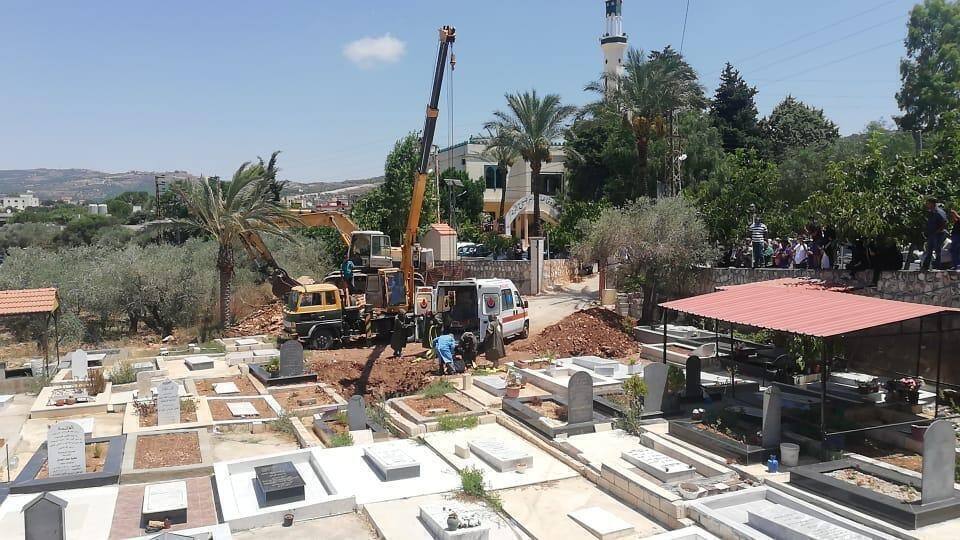 الزلوطية تودع ابنها الدكتور إلى مثواه الأخير