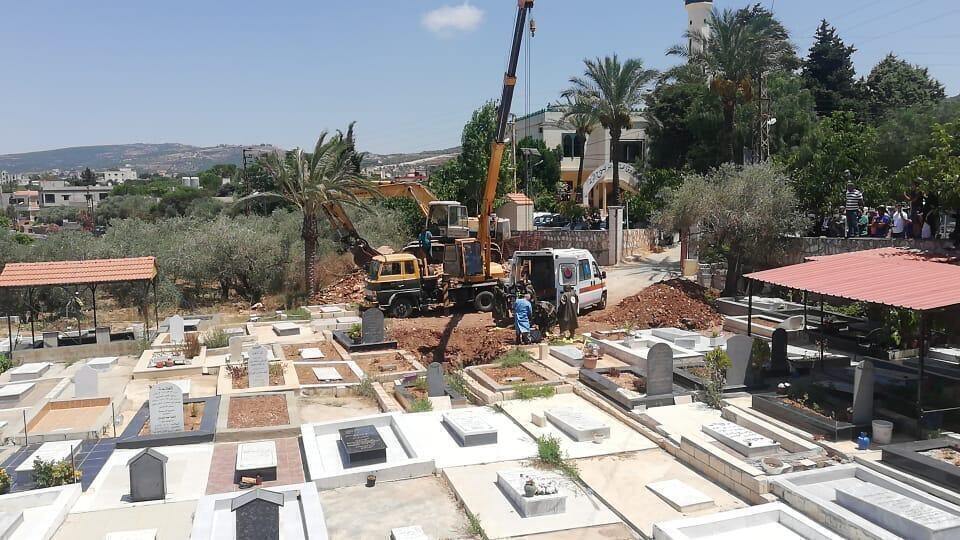 الزلوطية تودع ابنها الدكتور إلى مثواه الأخير