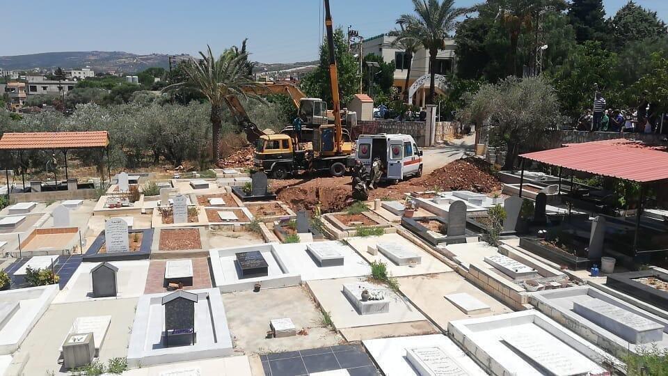 الزلوطية تودع ابنها الدكتور إلى مثواه الأخير