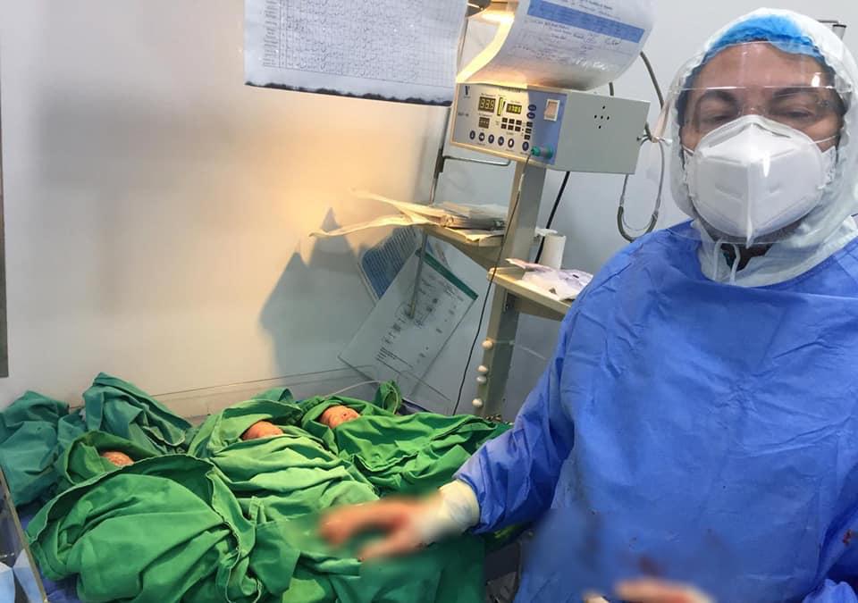 كانت تنتظر هذه الفرحة منذ أكثر من 10 سنوات...سيدة مصابة بكورونا تنجب 3 توائم بصحة جيدة 
