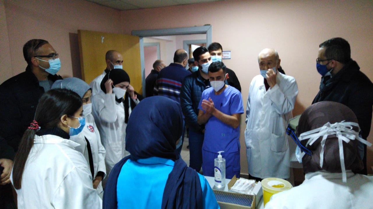 ‏‏انطلاق عملية التلقيح للطواقم الطبية والتمريضية في مستشفى جبل عامل في صور