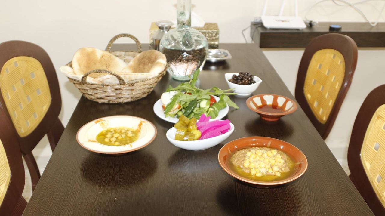 افتتاح مطعم 