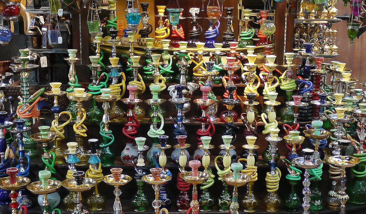 انطلقت الحملة بالتعاون مع الجمعية الإسلامية اللبنانية للإضاءة على المخاطر التي يستهين بها مدخنو الشيشة.