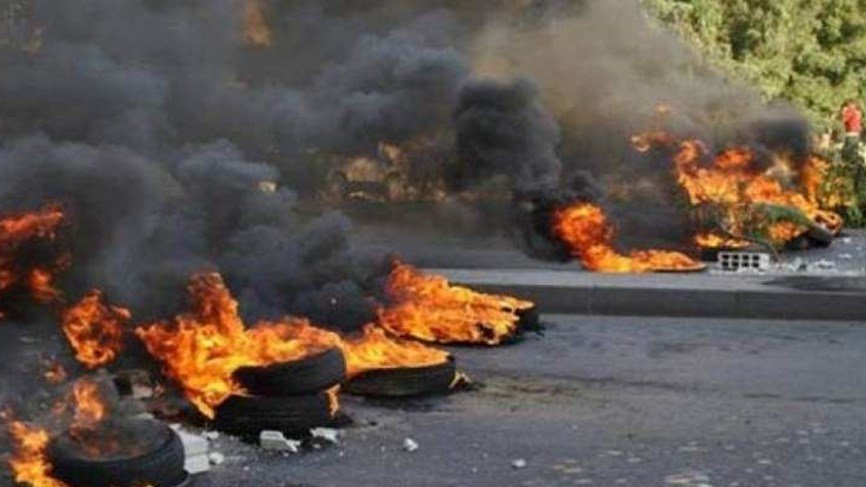 قطع الطريق الدولية على الاوتوستراد العربي في صوفر وطرق قضاء عاليه