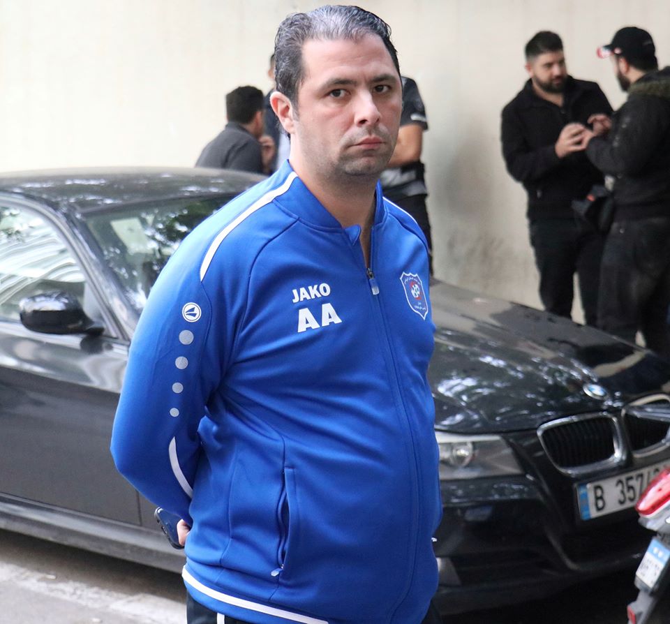 بالصور من الوقفة أمام الاتحاد اللبناني لكرة القدم للمطالبة بإستئناف الموسم الكروي بعد توقفه منذ شهر وأكثر بسب الاوضاع الأمنية في لبنان