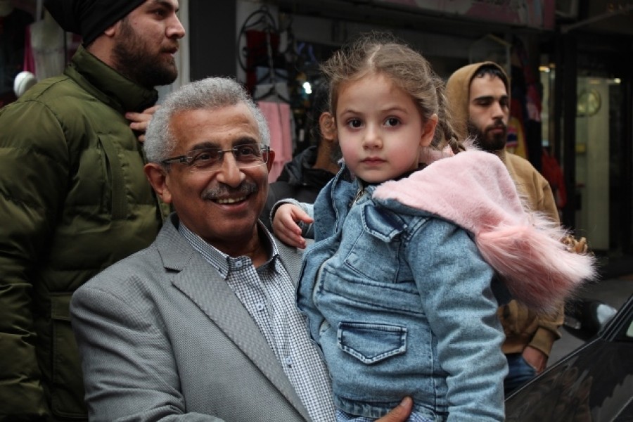 بالصور.. أسامة سعد خلال جولة في أسواق صيدا: لمرحلة انتقالية تعالج مختلف الملفات لحفظ الوطن